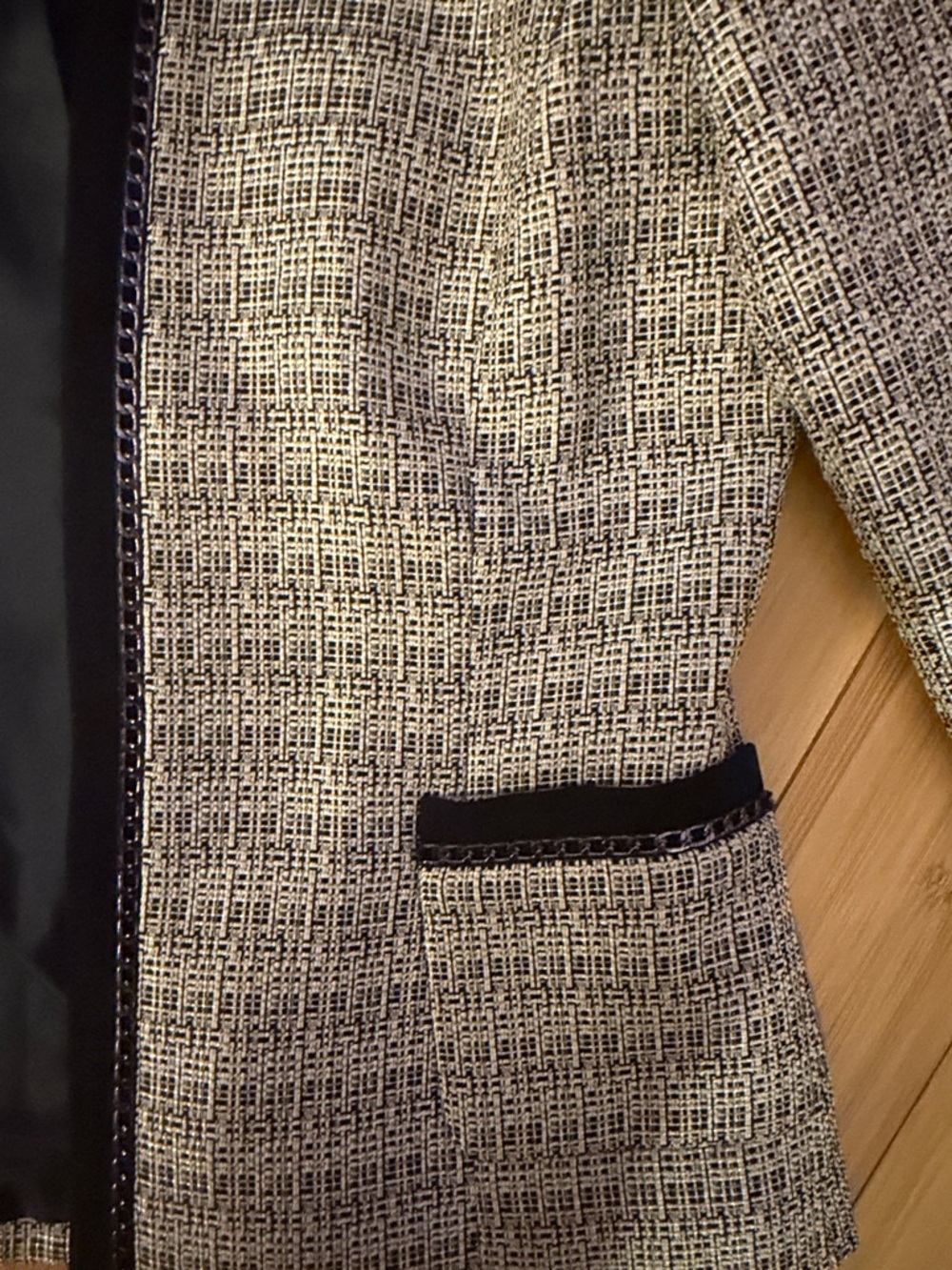 Textured Gray Tweed Open-Front Blazer with Black Trim - Picture 3 of 6